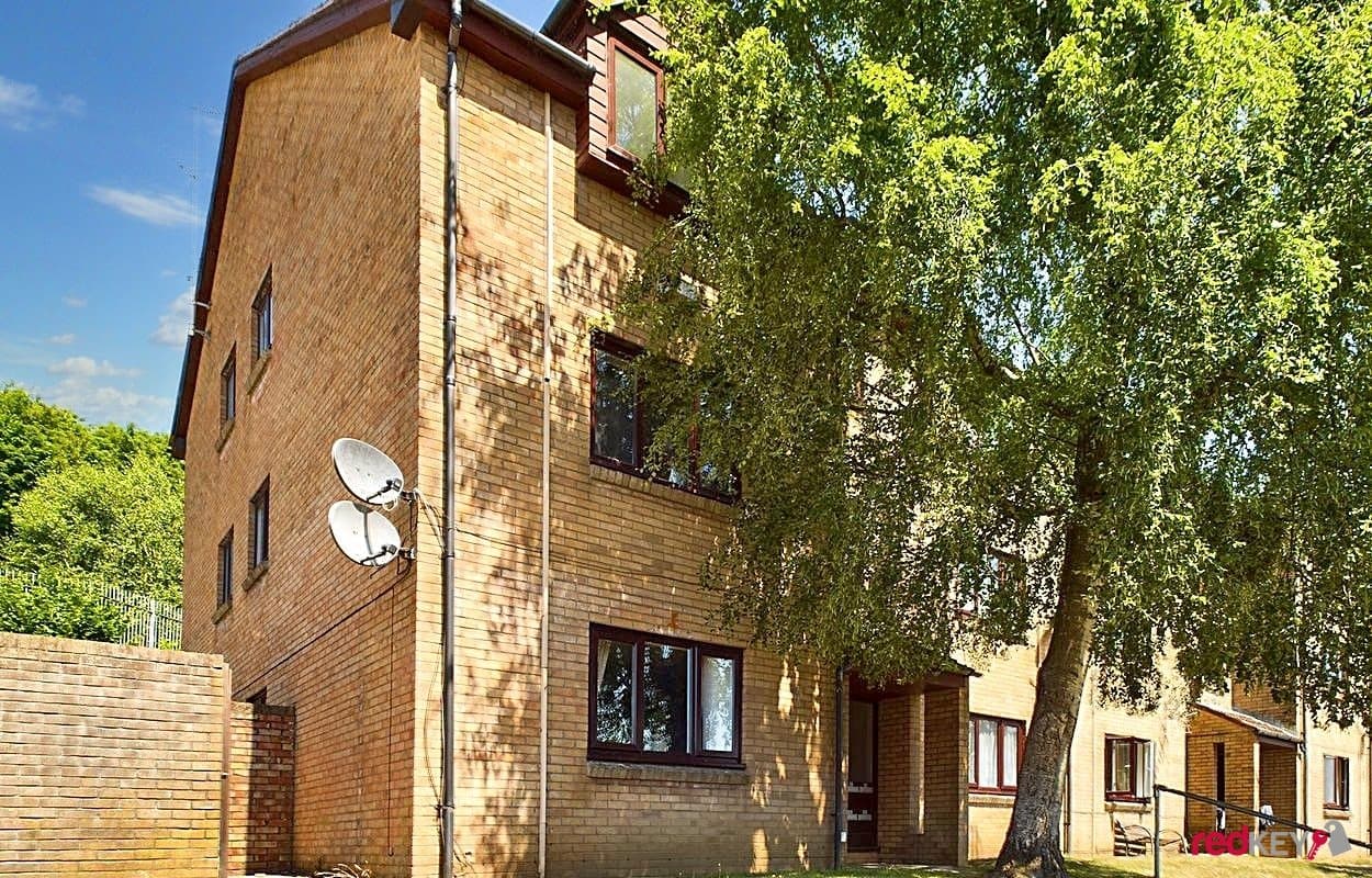 Forest View, Cardiff, CF5 3EL