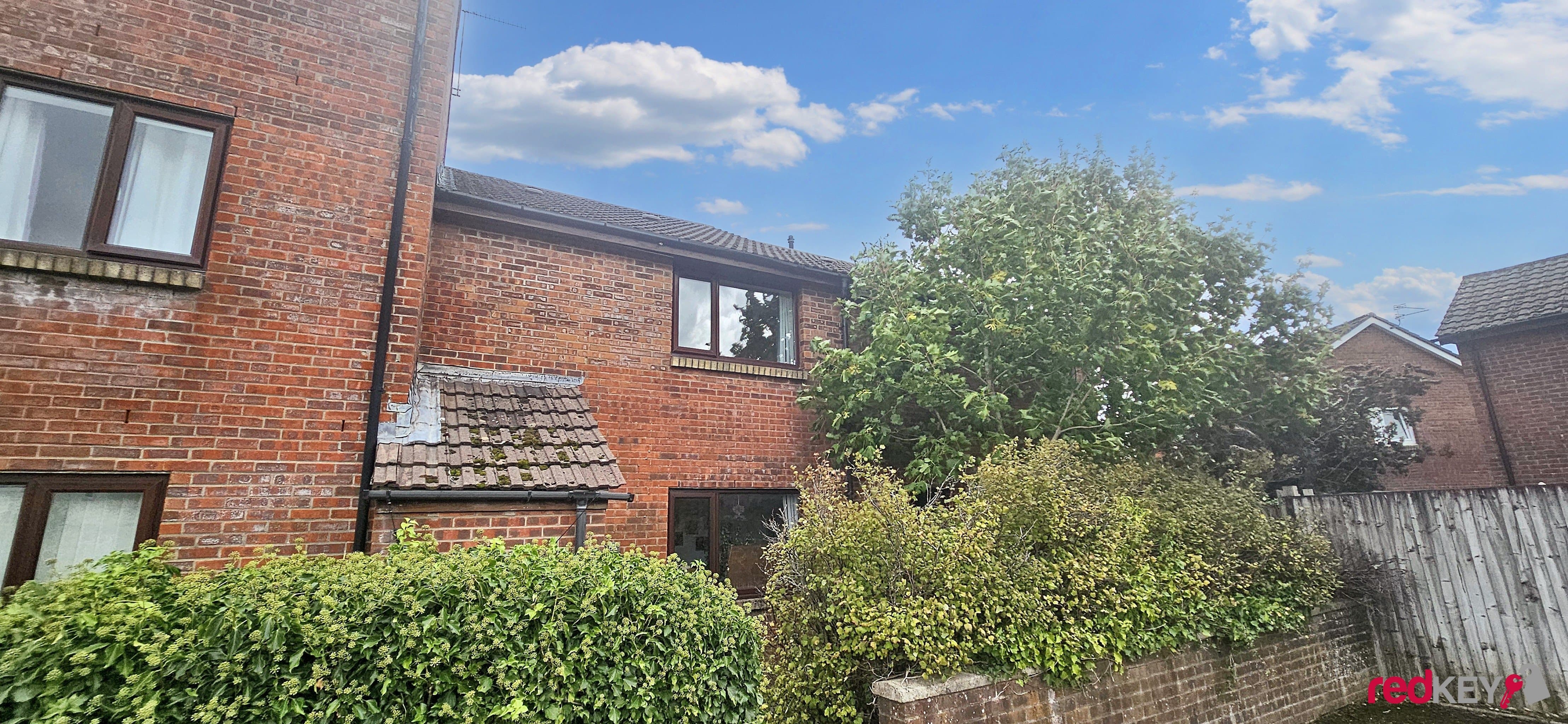 Limeslade Close, Fairwater, Cardiff, CF5 3BD