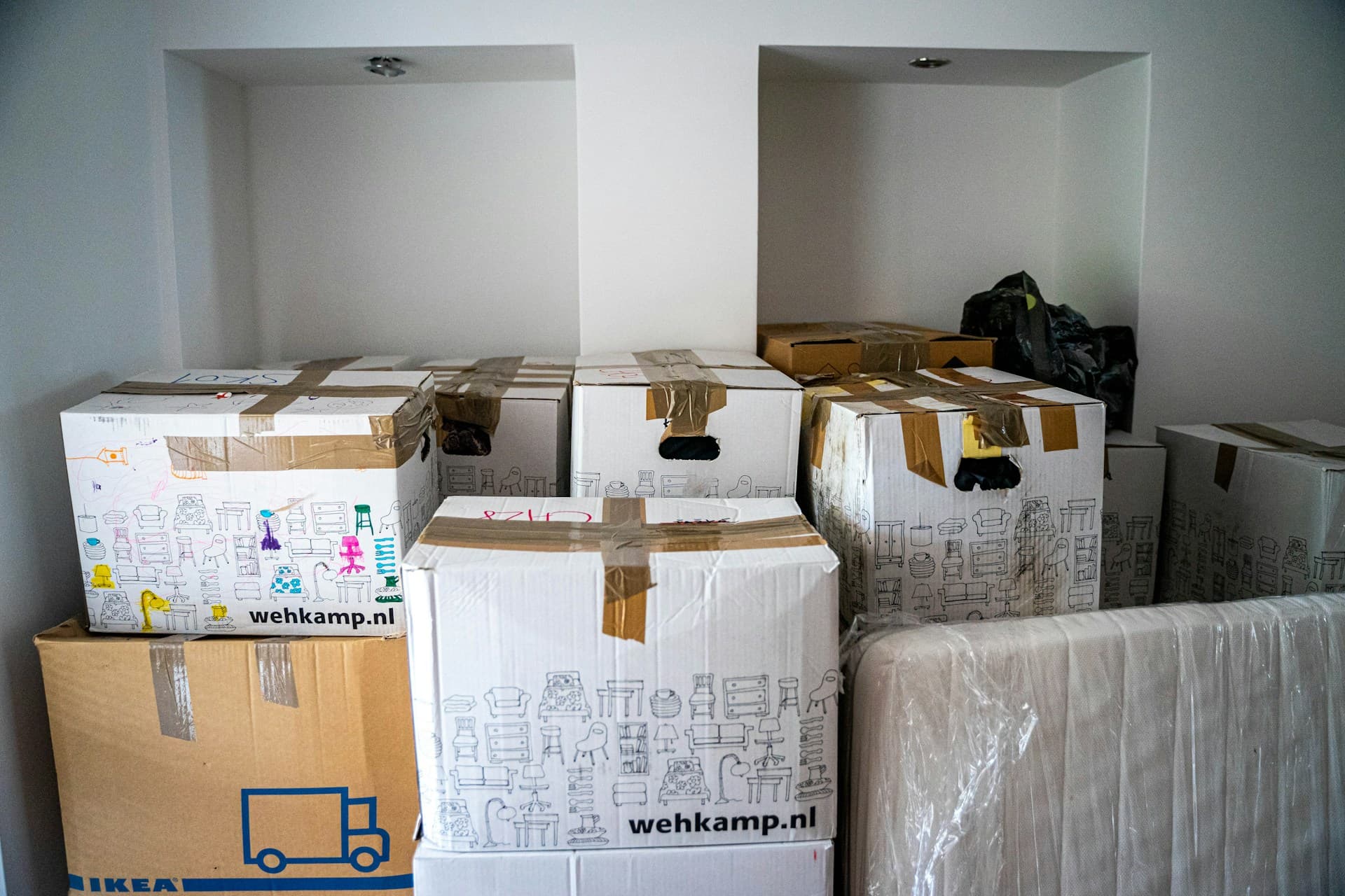 A Landlord's Guide to Removals Costs in Newport & Cardiff: What to Budget For