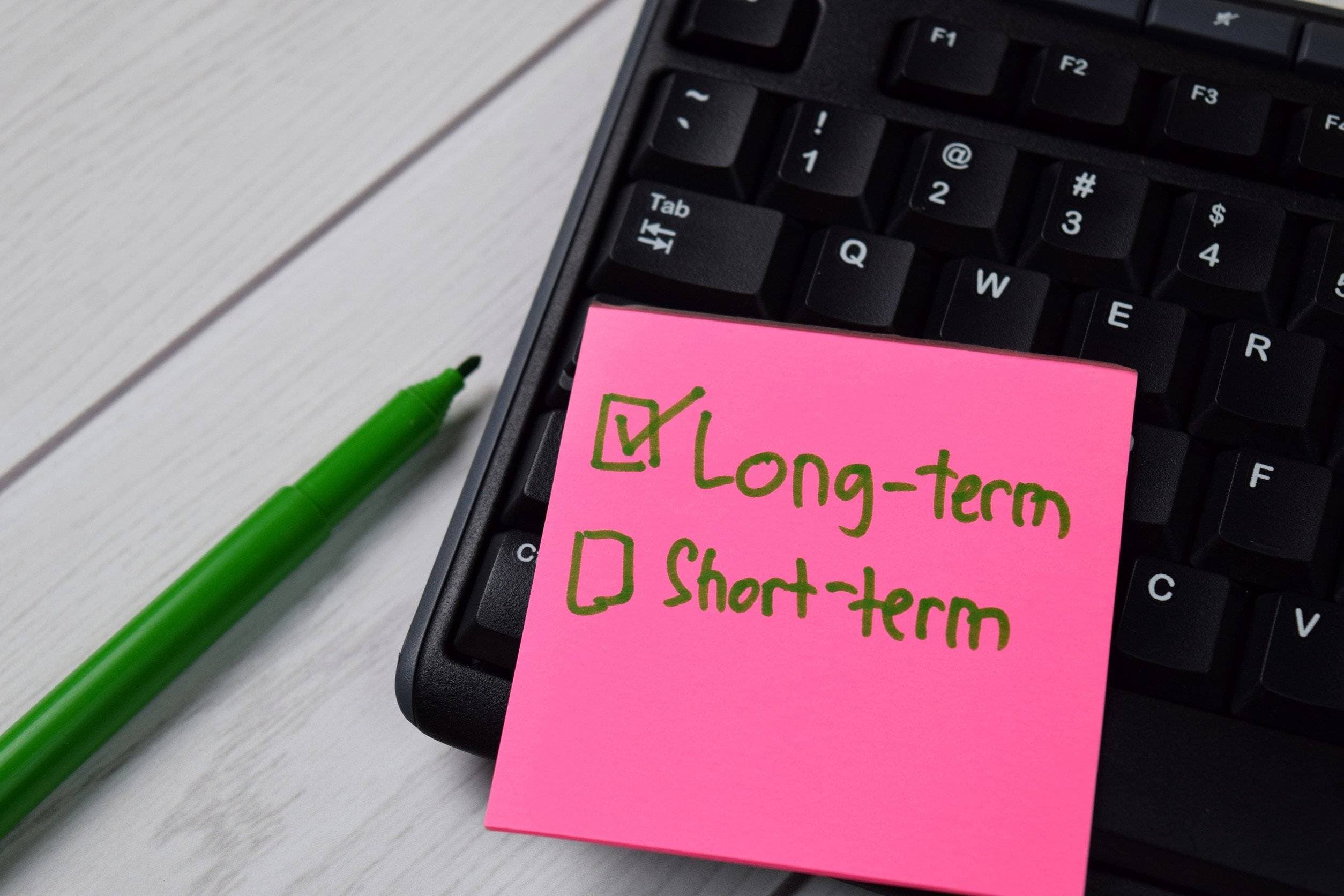 Short-Term vs. Long-Term Leases for Landlords in Newport & Cardiff: What's Best for Your Rental Property?